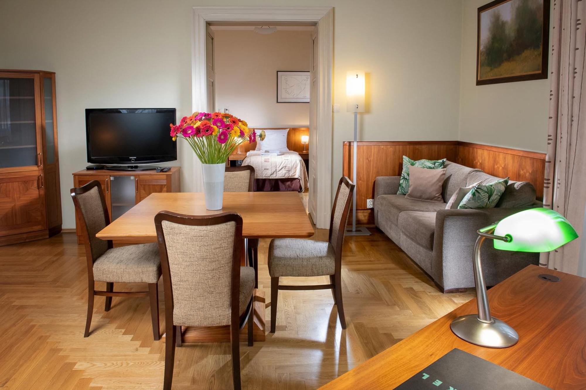 Deluxe Apartment